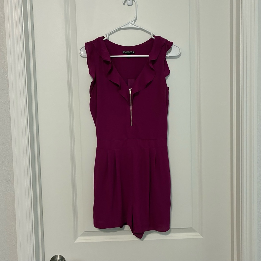Express Magenta Ruffle Zip Up Romper Women’s Size 2